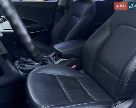 Білий Хендай Санта Фе, об'ємом двигуна 2 л та пробігом 223 тис. км за 17900 $, фото 17 на Automoto.ua