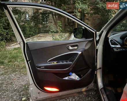 Белый Хендай Санта Фе, объемом двигателя 2.2 л и пробегом 235 тыс. км за 14622 $, фото 40 на Automoto.ua