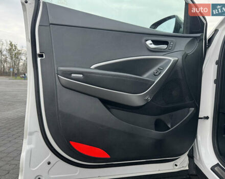 Білий Хендай Санта Фе, об'ємом двигуна 2.2 л та пробігом 185 тис. км за 17800 $, фото 17 на Automoto.ua