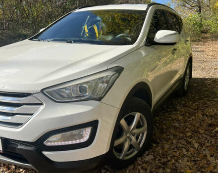 Белый Хендай Санта Фе, объемом двигателя 2.2 л и пробегом 306 тыс. км за 14500 $, фото 2 на Automoto.ua