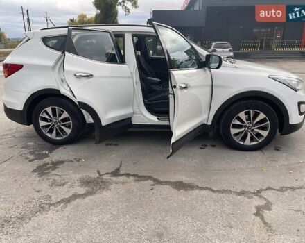 Белый Хендай Санта Фе, объемом двигателя 2.2 л и пробегом 247 тыс. км за 16800 $, фото 3 на Automoto.ua