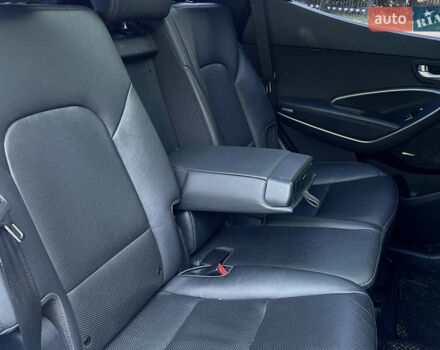 Білий Хендай Санта Фе, об'ємом двигуна 2 л та пробігом 223 тис. км за 17900 $, фото 28 на Automoto.ua