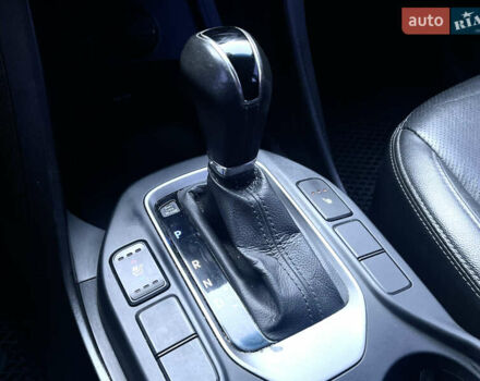 Білий Хендай Санта Фе, об'ємом двигуна 2 л та пробігом 223 тис. км за 17900 $, фото 24 на Automoto.ua