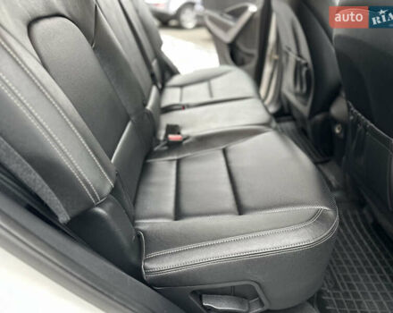 Білий Хендай Санта Фе, об'ємом двигуна 2.2 л та пробігом 124 тис. км за 18700 $, фото 68 на Automoto.ua