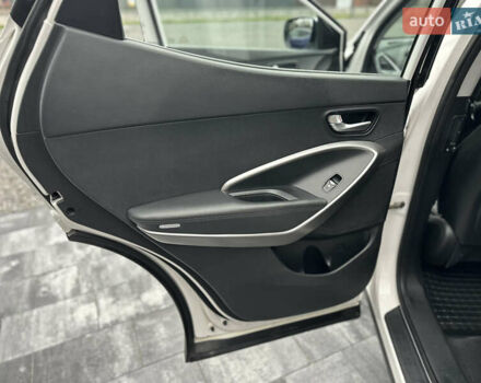 Білий Хендай Санта Фе, об'ємом двигуна 2.2 л та пробігом 124 тис. км за 18700 $, фото 63 на Automoto.ua