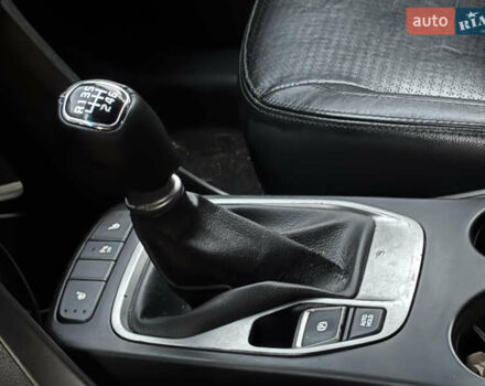 Белый Хендай Санта Фе, объемом двигателя 2.2 л и пробегом 235 тыс. км за 14622 $, фото 18 на Automoto.ua