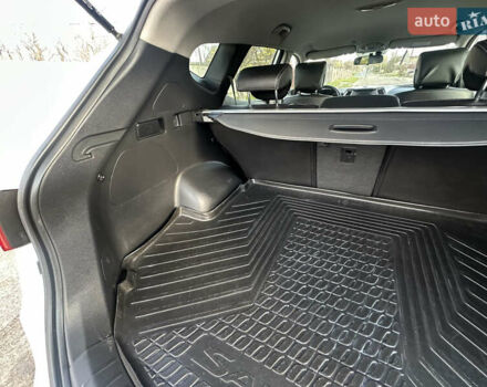 Белый Хендай Санта Фе, объемом двигателя 2.2 л и пробегом 123 тыс. км за 17300 $, фото 32 на Automoto.ua