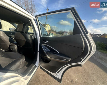 Белый Хендай Санта Фе, объемом двигателя 2.2 л и пробегом 123 тыс. км за 17300 $, фото 41 на Automoto.ua