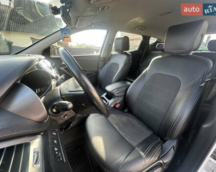 Белый Хендай Санта Фе, объемом двигателя 2.2 л и пробегом 123 тыс. км за 17300 $, фото 57 на Automoto.ua