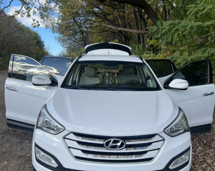 Белый Хендай Санта Фе, объемом двигателя 2.2 л и пробегом 306 тыс. км за 14500 $, фото 3 на Automoto.ua