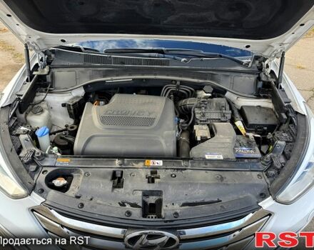 Білий Хендай Санта Фе, об'ємом двигуна 2.2 л та пробігом 66 тис. км за 20800 $, фото 8 на Automoto.ua