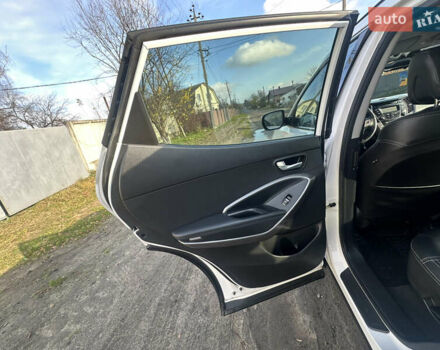 Белый Хендай Санта Фе, объемом двигателя 2.2 л и пробегом 123 тыс. км за 17300 $, фото 38 на Automoto.ua