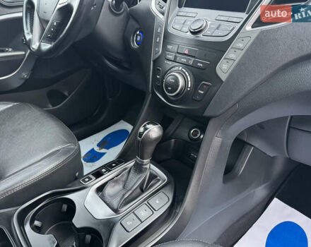 Білий Хендай Санта Фе, об'ємом двигуна 2.2 л та пробігом 185 тис. км за 17800 $, фото 40 на Automoto.ua