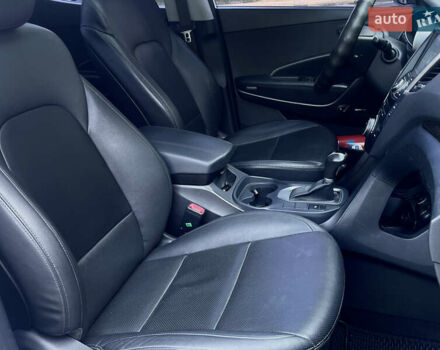 Білий Хендай Санта Фе, об'ємом двигуна 2 л та пробігом 223 тис. км за 17900 $, фото 29 на Automoto.ua