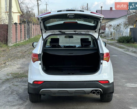 Белый Хендай Санта Фе, объемом двигателя 2.2 л и пробегом 123 тыс. км за 17300 $, фото 29 на Automoto.ua