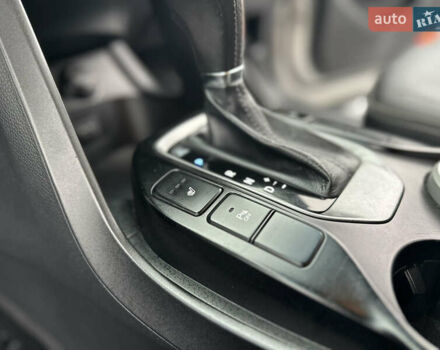 Білий Хендай Санта Фе, об'ємом двигуна 2.2 л та пробігом 124 тис. км за 18700 $, фото 54 на Automoto.ua