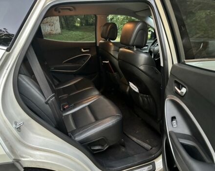 Хендай Санта Фе 2013 в Черновцах на Automoto.ua Белый Хендай Санта Фе, объемом двигателя 2.2 л и пробегом 235 тыс. км за 12432 $, фото 18 на Automoto.ua