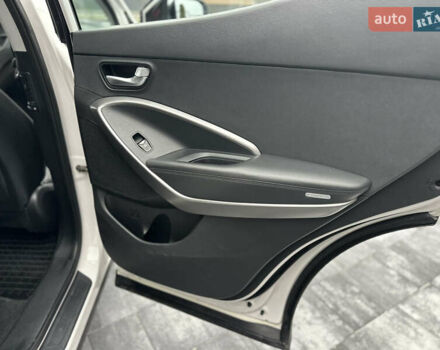 Білий Хендай Санта Фе, об'ємом двигуна 2.2 л та пробігом 124 тис. км за 18700 $, фото 67 на Automoto.ua