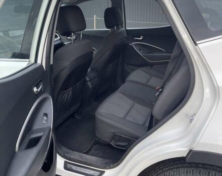 Белый Хендай Санта Фе, объемом двигателя 2.2 л и пробегом 247 тыс. км за 16800 $, фото 9 на Automoto.ua