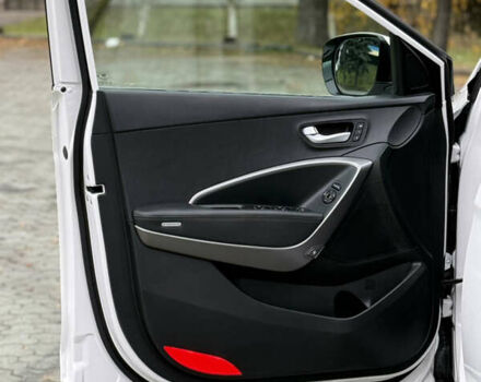 Белый Хендай Санта Фе, объемом двигателя 2.2 л и пробегом 185 тыс. км за 18700 $, фото 33 на Automoto.ua