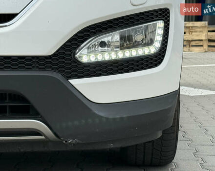 Белый Хендай Санта Фе, объемом двигателя 2.2 л и пробегом 167 тыс. км за 17450 $, фото 18 на Automoto.ua