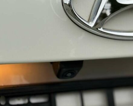 Белый Хендай Санта Фе, объемом двигателя 2.2 л и пробегом 185 тыс. км за 18700 $, фото 14 на Automoto.ua