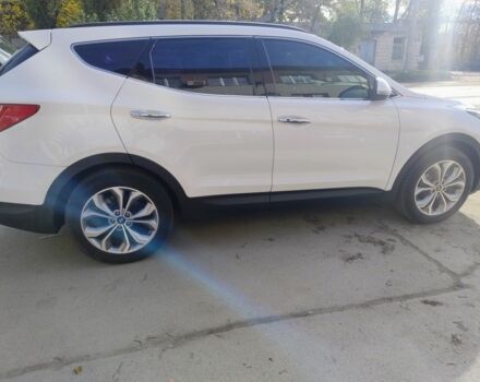 Белый Хендай Санта Фе, объемом двигателя 2 л и пробегом 240 тыс. км за 15500 $, фото 1 на Automoto.ua