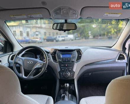 Белый Хендай Санта Фе, объемом двигателя 2.36 л и пробегом 141 тыс. км за 12350 $, фото 13 на Automoto.ua