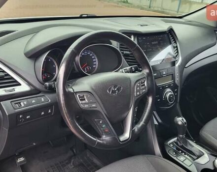 Белый Хендай Санта Фе, объемом двигателя 2.2 л и пробегом 235 тыс. км за 15500 $, фото 30 на Automoto.ua