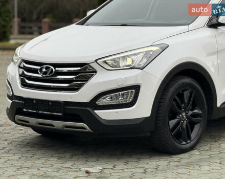 Белый Хендай Санта Фе, объемом двигателя 2.2 л и пробегом 185 тыс. км за 18700 $, фото 3 на Automoto.ua