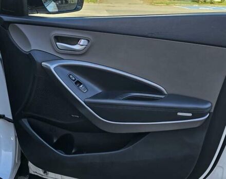 Белый Хендай Санта Фе, объемом двигателя 2 л и пробегом 270 тыс. км за 7000 $, фото 16 на Automoto.ua