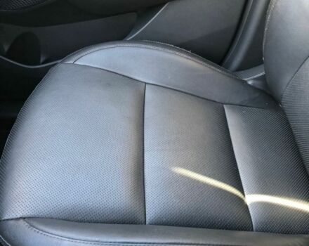 Белый Хендай Санта Фе, объемом двигателя 2.2 л и пробегом 141 тыс. км за 8700 $, фото 9 на Automoto.ua