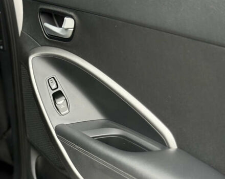 Белый Хендай Санта Фе, объемом двигателя 2.2 л и пробегом 185 тыс. км за 18900 $, фото 63 на Automoto.ua