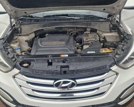 Білий Хендай Санта Фе, об'ємом двигуна 2 л та пробігом 200 тис. км за 15800 $, фото 5 на Automoto.ua