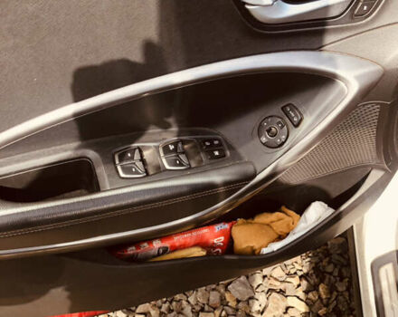 Белый Хендай Санта Фе, объемом двигателя 2.2 л и пробегом 209 тыс. км за 18500 $, фото 15 на Automoto.ua