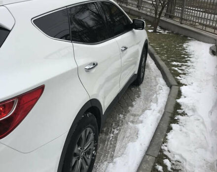 Белый Хендай Санта Фе, объемом двигателя 2.36 л и пробегом 168 тыс. км за 15000 $, фото 3 на Automoto.ua