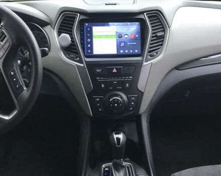 Белый Хендай Санта Фе, объемом двигателя 2.36 л и пробегом 168 тыс. км за 15000 $, фото 6 на Automoto.ua