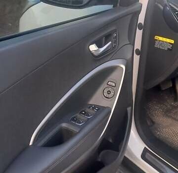 Білий Хендай Санта Фе, об'ємом двигуна 2 л та пробігом 151 тис. км за 18800 $, фото 20 на Automoto.ua