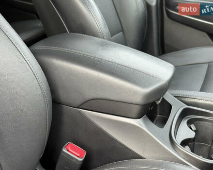 Белый Хендай Санта Фе, объемом двигателя 2.2 л и пробегом 167 тыс. км за 17450 $, фото 58 на Automoto.ua