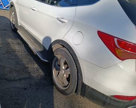 Білий Хендай Санта Фе, об'ємом двигуна 2.2 л та пробігом 240 тис. км за 16000 $, фото 10 на Automoto.ua