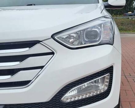 Белый Хендай Санта Фе, объемом двигателя 2.2 л и пробегом 235 тыс. км за 15500 $, фото 19 на Automoto.ua