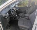 Белый Хендай Санта Фе, объемом двигателя 2.2 л и пробегом 156 тыс. км за 16000 $, фото 4 на Automoto.ua