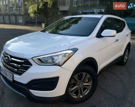 Белый Хендай Санта Фе, объемом двигателя 2.36 л и пробегом 141 тыс. км за 12350 $, фото 4 на Automoto.ua
