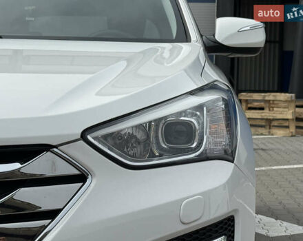 Белый Хендай Санта Фе, объемом двигателя 2.2 л и пробегом 167 тыс. км за 17450 $, фото 17 на Automoto.ua