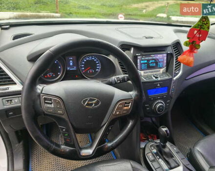 Білий Хендай Санта Фе, об'ємом двигуна 2 л та пробігом 245 тис. км за 16900 $, фото 5 на Automoto.ua