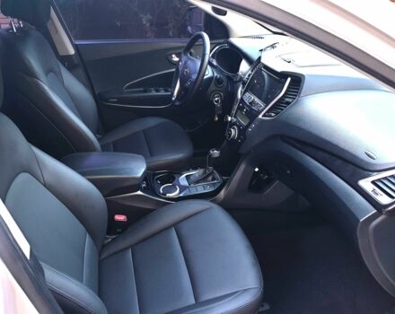 Білий Хендай Санта Фе, об'ємом двигуна 2.4 л та пробігом 152 тис. км за 15500 $, фото 5 на Automoto.ua