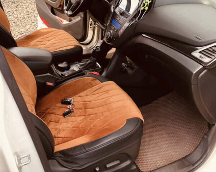 Белый Хендай Санта Фе, объемом двигателя 2.2 л и пробегом 209 тыс. км за 18500 $, фото 24 на Automoto.ua