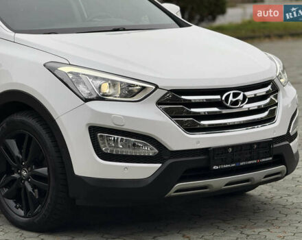 Белый Хендай Санта Фе, объемом двигателя 2.2 л и пробегом 185 тыс. км за 18700 $, фото 5 на Automoto.ua