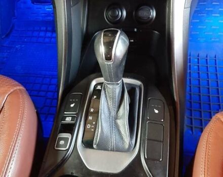 Белый Хендай Санта Фе, объемом двигателя 2.2 л и пробегом 177 тыс. км за 22600 $, фото 5 на Automoto.ua