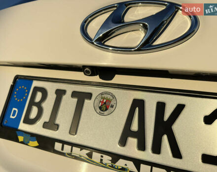 Білий Хендай Санта Фе, об'ємом двигуна 2.2 л та пробігом 226 тис. км за 18900 $, фото 16 на Automoto.ua